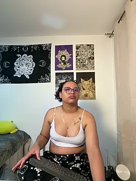 angela angels  online show from March 9, 8:07 am