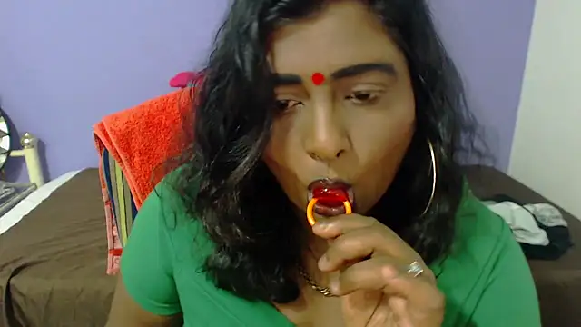 Snapshot of INDIANSIN2 chatting on May 31, 6:09 pm INDIANSIN2 online show from May 31, 6:09 pm