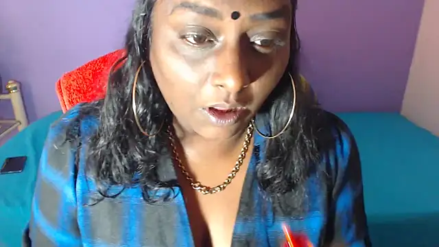 Snapshot of INDIANSIN2 chatting on June 1, 8:05 am INDIANSIN2 online show from June 1, 8:05 am