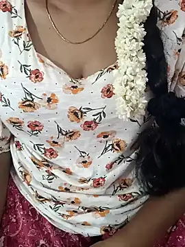 Snapshot of tamil-varshu chatting on December 3, 3:11 pm tamil-varshu online show from December 3, 3:11 pm