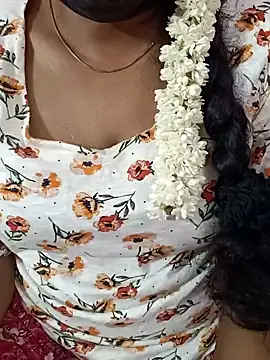 Snapshot of tamil-varshu chatting on December 3, 7:00 pm tamil-varshu online show from December 3, 7:00 pm