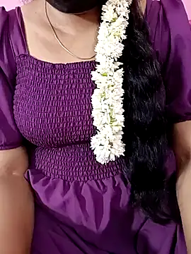 Snapshot of tamil-varshu chatting on December 6, 2:28 pm tamil-varshu online show from December 6, 2:28 pm