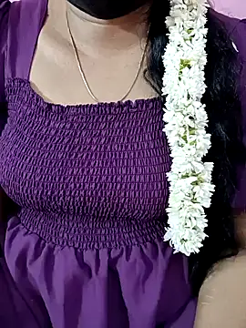 Snapshot of tamil-varshu chatting on December 6, 6:28 pm tamil-varshu online show from December 6, 6:28 pm