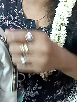 Snapshot of tamil-varshu chatting on December 8, 5:55 pm tamil-varshu online show from December 8, 5:55 pm