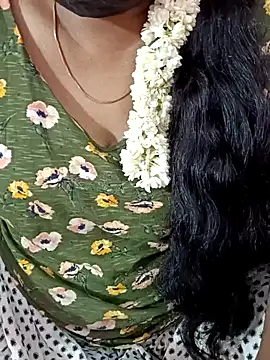 Snapshot of tamil-varshu chatting on December 9, 4:15 pm tamil-varshu online show from December 9, 4:15 pm