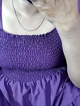 Snapshot of tamil-varshu chatting on December 13, 3:21 pm tamil-varshu online show from December 13, 3:21 pm