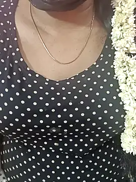 Snapshot of tamil-varshu chatting on December 16, 4:49 pm tamil-varshu online show from December 16, 4:49 pm