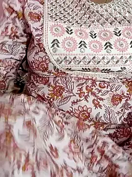 Snapshot of tamil-varshu chatting on December 31, 9:39 pm tamil-varshu online show from December 31, 9:39 pm