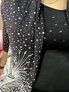 Snapshot of tamil-varshu chatting on January 3, 6:57 pm tamil-varshu online show from January 3, 6:57 pm