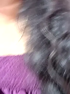 Snapshot of tamil-varshu chatting on January 4, 7:34 pm tamil-varshu online show from January 4, 7:34 pm