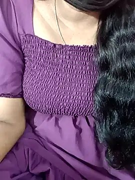 Snapshot of tamil-varshu chatting on January 12, 5:33 pm tamil-varshu online show from January 12, 5:33 pm