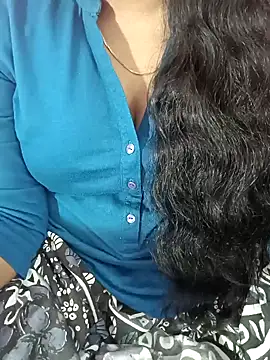 Snapshot of tamil-varshu chatting on January 22, 3:40 pm tamil-varshu online show from January 22, 3:40 pm