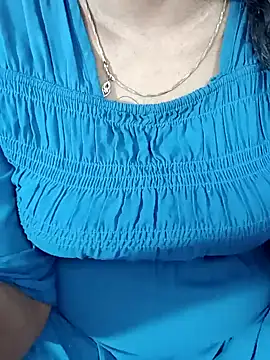 Snapshot of tamil-varshu chatting on January 28, 6:17 pm tamil-varshu online show from January 28, 6:17 pm