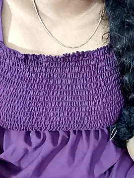 Snapshot of tamil-varshu chatting on February 6, 6:24 pm tamil-varshu online show from February 6, 6:24 pm