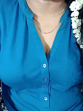 Snapshot of tamil-varshu chatting on February 22, 5:13 pm tamil-varshu online show from February 22, 5:13 pm