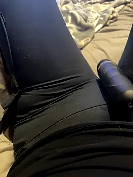 Snapshot of Ana-05 chatting on October 1, 5:52 pm Ana-05 online show from October 1, 5:52 pm