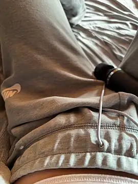 Snapshot of Ana-05 chatting on October 8, 10:13 am Ana-05 online show from October 8, 10:13 am