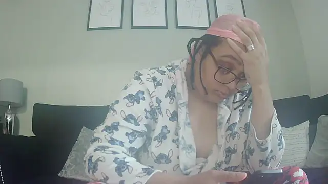 vanilla chocolate23 online show from May 11, 9:37 am