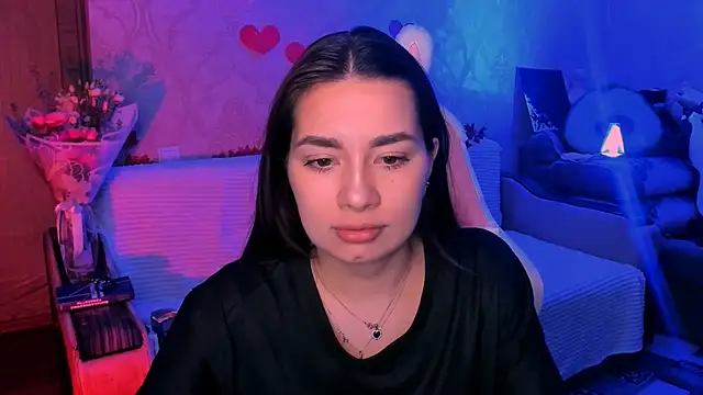 Swee Alicee online show from April 14, 6:36 pm