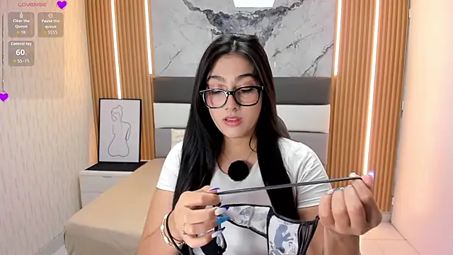 Alyssapark online show from November 19, 7:14 pm