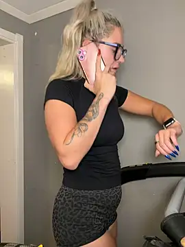 lexybabyxo online show from July 9, 10:30 am