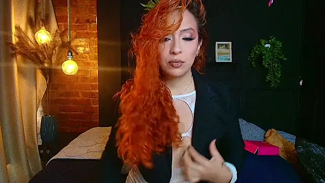 sahra taylor  online show from May 4, 2:35 pm