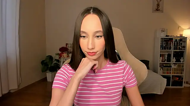 your emily  online show from February 20, 1:33 pm