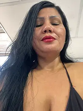Snapshot of Hot_Rose83 chatting on March 5, 9:59 pm Hot Rose83 online show from March 5, 9:59 pm