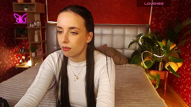 AuroraAksnesss online show from March 1, 6:00 pm