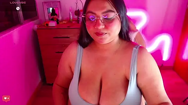 Snapshot of Rebeca_charme21 chatting on March 9, 6:39 am Rebeca charme21 online show from March 9, 6:39 am