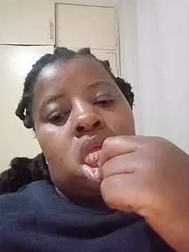 Snapshot of HotBootyBabe90 chatting on July 7, 7:51 pm HotBootyBabe90 online show from July 7, 7:51 pm