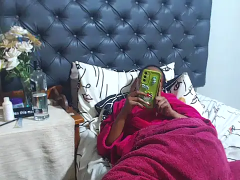 NunuBerry16 online show from March 7, 6:27 pm