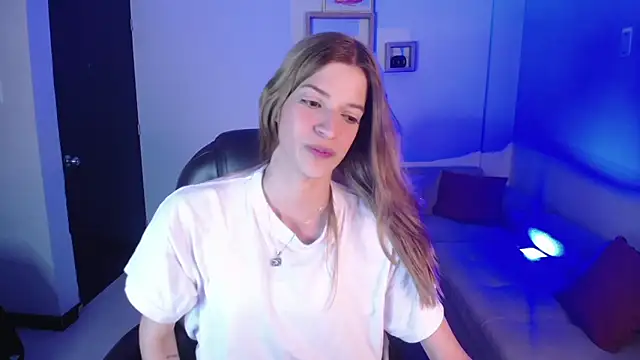 Nora Vennucci online show from December 31, 7:29 pm