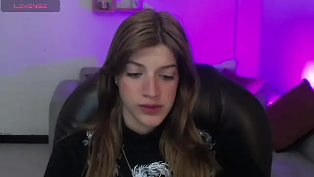 Nora Vennucci online show from February 1, 7:44 pm