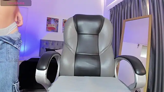 Nora Vennucci online show from March 9, 8:10 pm