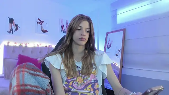 Nora Vennucci online show from May 24, 1:16 pm