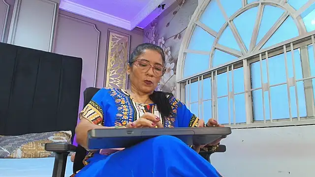 mature bigass   online show from November 29, 11:46 am