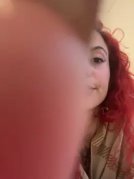 Snapshot of Borbala_Iggy chatting on February 5, 10:33 pm Borbala Iggy online show from February 5, 10:33 pm