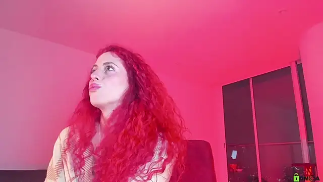 Snapshot of Borbala_Iggy chatting on February 12, 9:42 am Borbala Iggy online show from February 12, 9:42 am