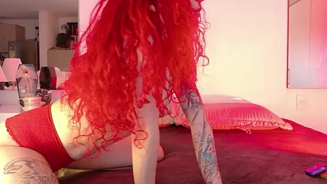 Snapshot of Borbala_Iggy chatting on October 25, 10:26 pm Borbala Iggy online show from October 25, 10:26 pm