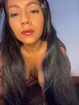 Snapshot of shaylin_brooke1 chatting on April 15, 7:21 pm shaylin brooke1 online show from April 15, 7:21 pm