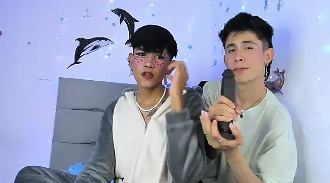 Snapshot of andrew_uwu_ chatting on December 6, 1:07 am andrew uwu online show from December 6, 1:07 am