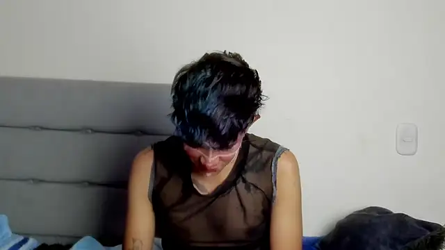 Snapshot of andrew_uwu_ chatting on January 5, 7:50 pm andrew uwu online show from January 5, 7:50 pm