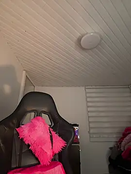 Snapshot of Anily_Lovely chatting on June 11, 12:54 am Anily Lovely online show from June 11, 12:54 am