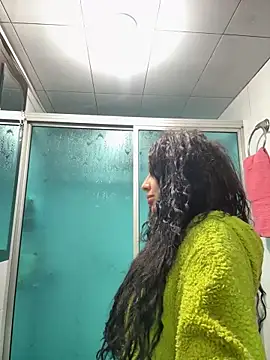 Snapshot of Anily_Lovely chatting on June 12, 12:31 am Anily Lovely online show from June 12, 12:31 am