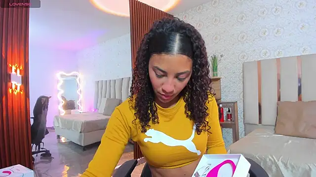 Daphnne tay online show from October 5, 3:16 am