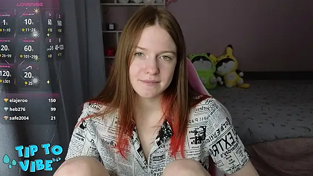 Snapshot of CassieJuice69 chatting on December 9, 9:26 pm CassieJuice69 online show from December 9, 9:26 pm