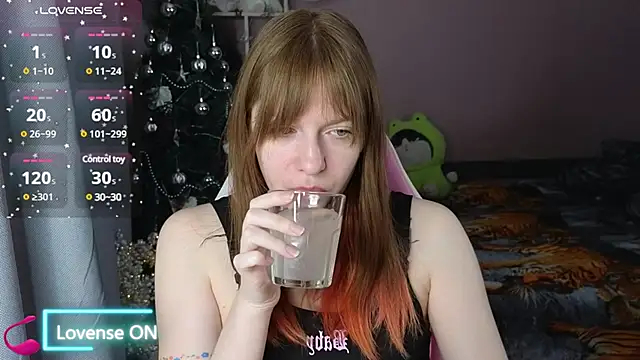 Snapshot of CassieJuice69 chatting on January 22, 10:59 pm CassieJuice69 online show from January 22, 10:59 pm