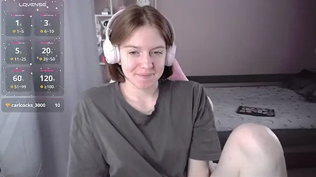 Snapshot of CassieJuice69 chatting on October 5, 1:53 pm CassieJuice69 online show from October 5, 1:53 pm