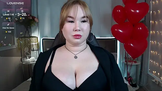 Snapshot of Emmy_Greis chatting on February 12, 12:01 pm Emmy Greis online show from February 12, 12:01 pm